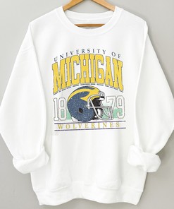 Vintage Michigan Crewneck Sweatshirt - Perfect for Fans