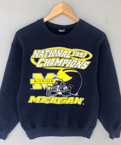 Vintage Michigan Wolverines Crewneck Sweatshirt - Perfect for Fans