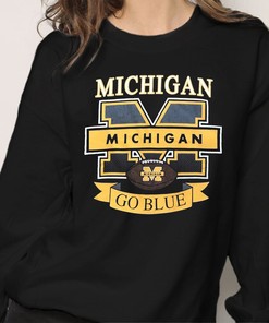 Vintage Michigan Wolverines Football T-Shirt - Perfect for Fans