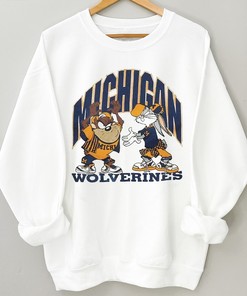 Vintage Michigan Wolverines Looney Tunes T-Shirt - Perfect for Fans