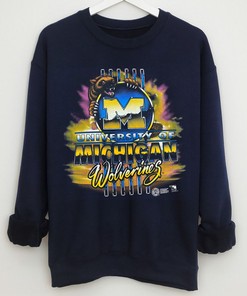 Vintage Michigan Wolverines T-Shirt - Perfect for Fans