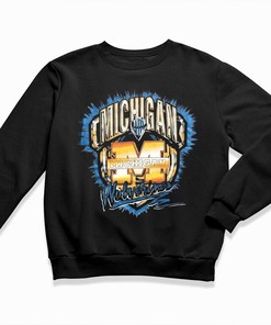 Vintage NCAA Michigan Wolverines T-Shirt - Perfect for Fans and Friends