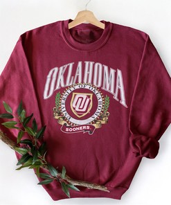Vintage Oklahoma Sooners T-Shirt - NCAA Tee for Fans