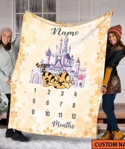 Classic Tiger Winnie-the-Pooh Bear Baby Milestone Quilt Blanket, Personalized Growth Blankets, Sherpa Blanket, Birthday Gift