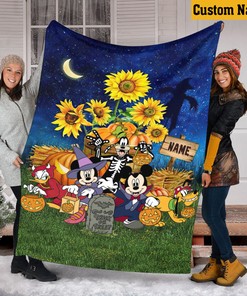 Fall Season Mickey Halloween Blanket - Minnie And Friends Halloween - Movie Halloween Gift