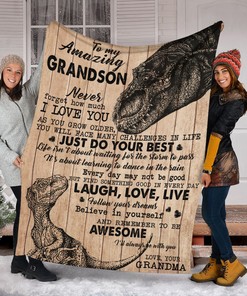 Personalized Dinosaur Quilt Blanket for Grandson - Heartwarming Birthday or Christmas Gift
