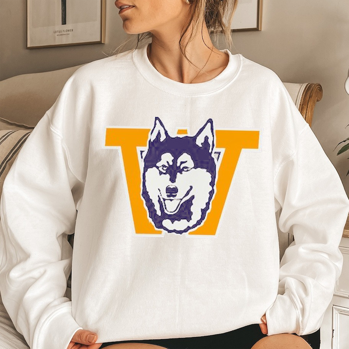 Washington Huskies Vintage Logo T-Shirt in Vintage Style