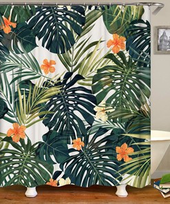 Lush Green Banana Leaf Shower Curtain with Hooks - Perfect Nature-themed Bathroom Decor