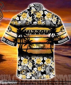 Missouri Tigers Hibiscus Pattern for Sports Fan Summer Beach Hawaiian Shirt