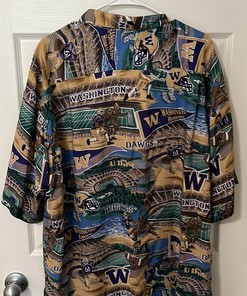 Washington Huskies Button Up Hawaiian Shirt