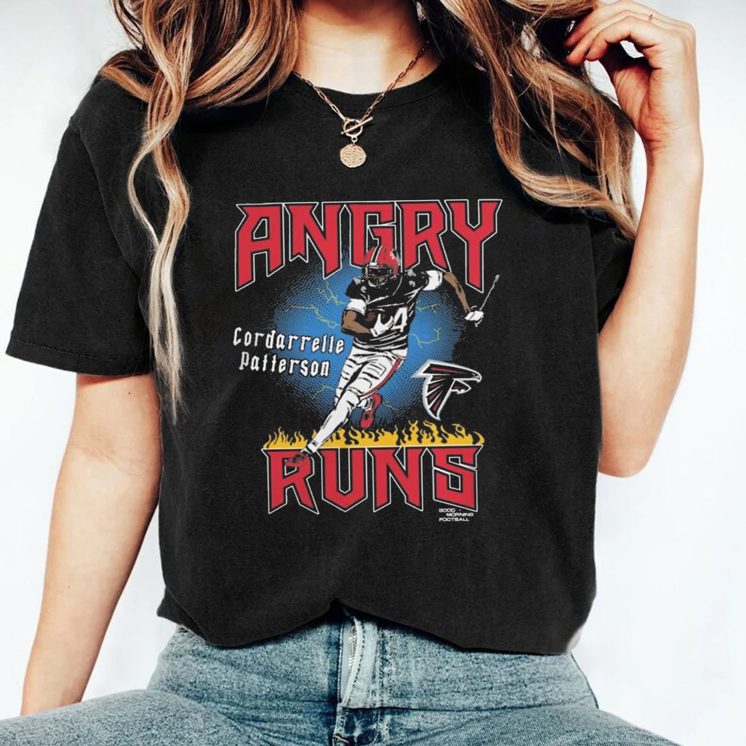 Angry Runs Falcons Cordarrelle Patterson Vintage Style T-shirt - Perfect for Fan Gift