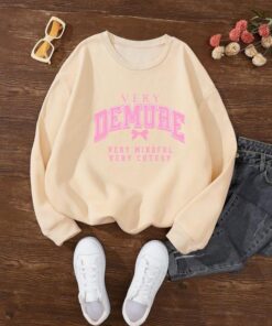 Women's Demure Print Round Neck Sweatshirt - Casual Long Sleeve Pullover for Fall & Winter